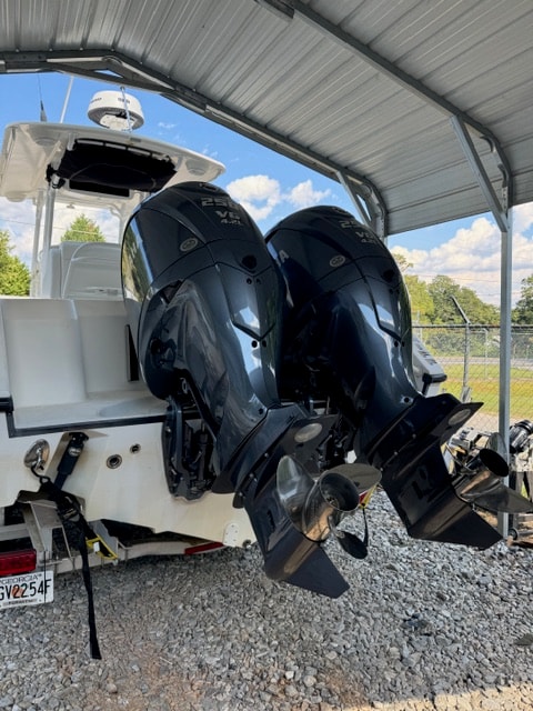 Twin Yamaha 250 V6 re-power on center console